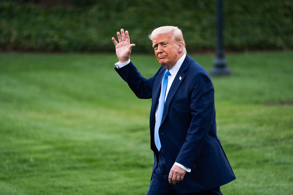 美国正“不惜一切”为了AI